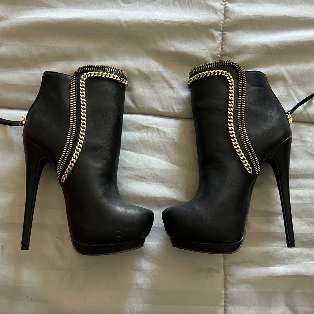 Bebe Ankle Heel